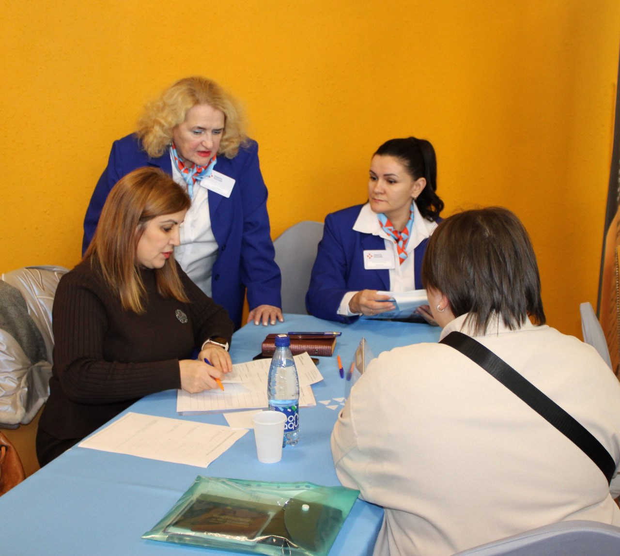 Более 200 колымчан посетили Ярмарку вакансий горнодобывающих и геологоразведочных организаций Более 200 колымчан посетили Ярмарку вакансий горнодобывающих и геологоразведочных организаций