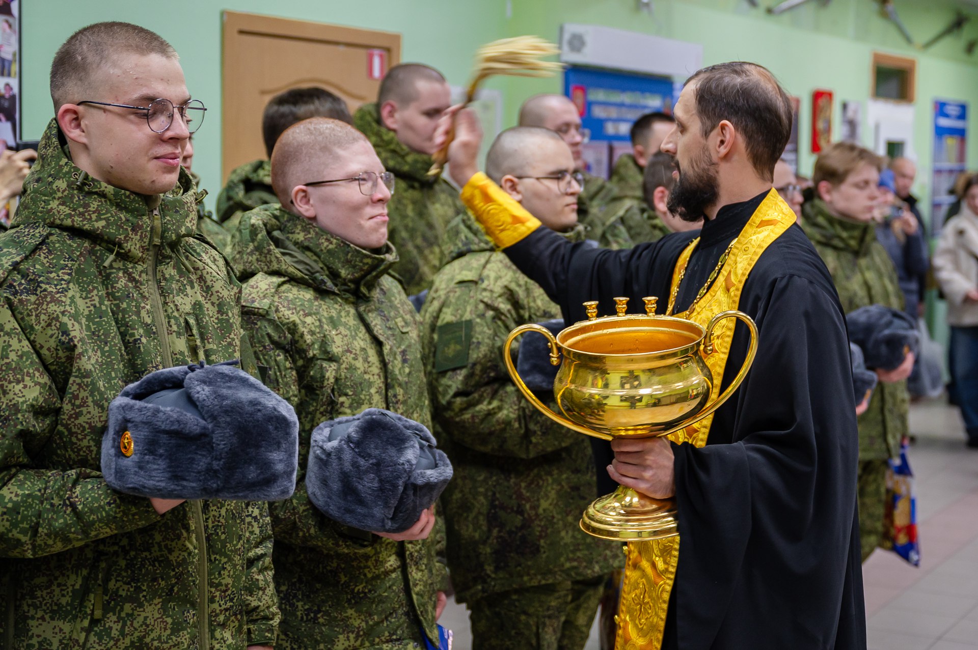 Еще одну группу новобранцев в рамках осеннего призыва-2025 проводили сегодня из Магаданского военного спортивно-технического центра «Подвиг» Еще одну группу новобранцев в рамках осеннего призыва-2025 проводили сегодня из Магаданского военного спортивно-технического центра «Подвиг»