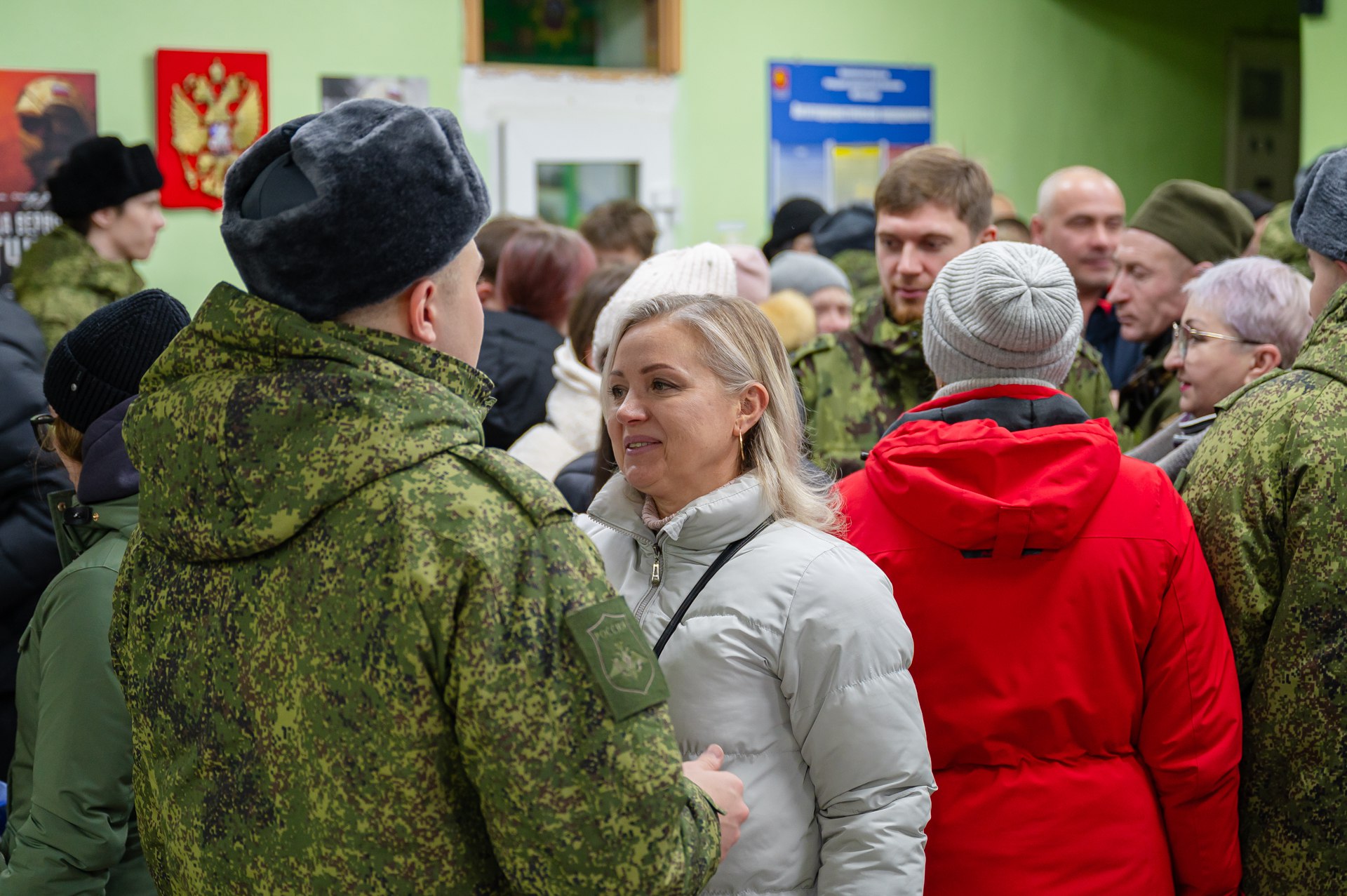 Еще одну группу новобранцев в рамках осеннего призыва-2025 проводили сегодня из Магаданского военного спортивно-технического центра «Подвиг» Еще одну группу новобранцев в рамках осеннего призыва-2025 проводили сегодня из Магаданского военного спортивно-технического центра «Подвиг»