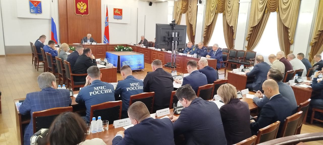 Сергей Носов провел заседание антитеррористической комиссии по усилению защиты критически важных объектов