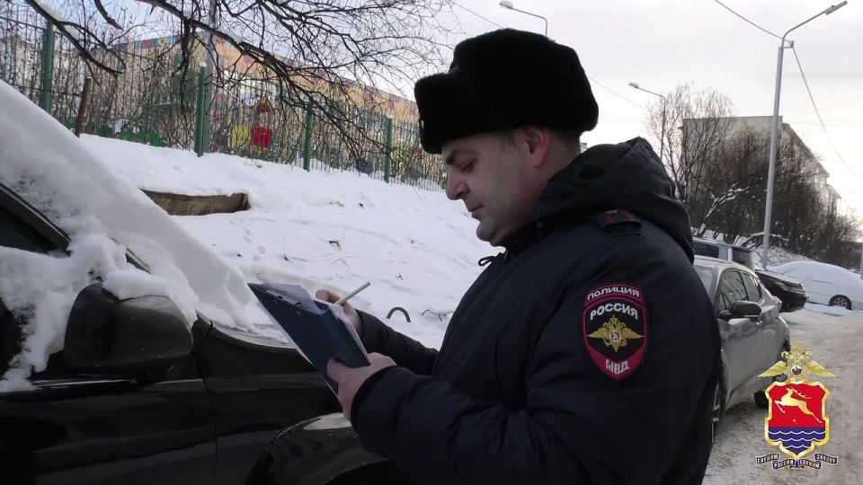 В Магадане полицейские установили гражданина, который дважды пытался угнать внедорожник