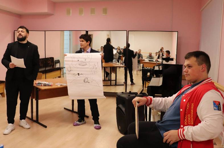 В Магаданской области полицейские приняли участие в форуме для молодежи «Ты – сила перемен!» Старший оперуполномоченный Управления по контролю за оборотом наркотиков регионального УМВД Татьяна Черникова приняла участие в... В Магаданской области полицейские приняли участие в форуме для молодежи «Ты – сила перемен!» Старший оперуполномоченный Управления по контролю за оборотом наркотиков регионального УМВД Татьяна Черникова приняла участие в...