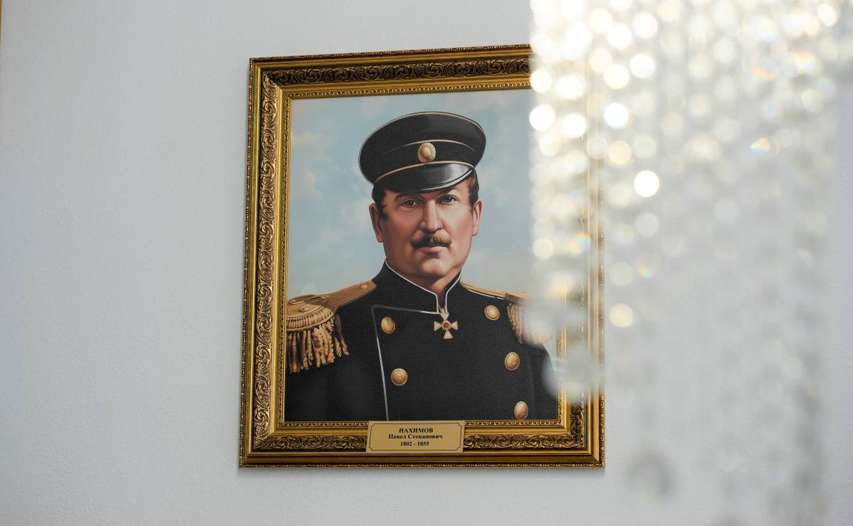 В УМВД России по Магаданской области открыта постоянная историческая экспозиция: портреты великих полководцев нашей страны В УМВД России по Магаданской области открыта постоянная историческая экспозиция: портреты великих полководцев нашей страны