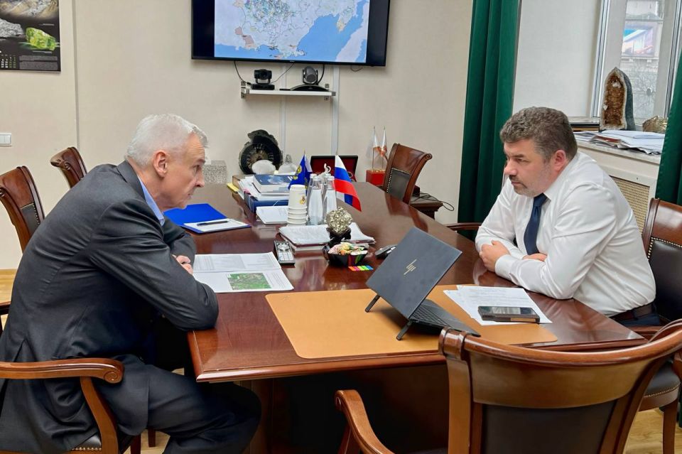 В Роснедрах состоялась рабочая встреча с губернатором Магаданской области