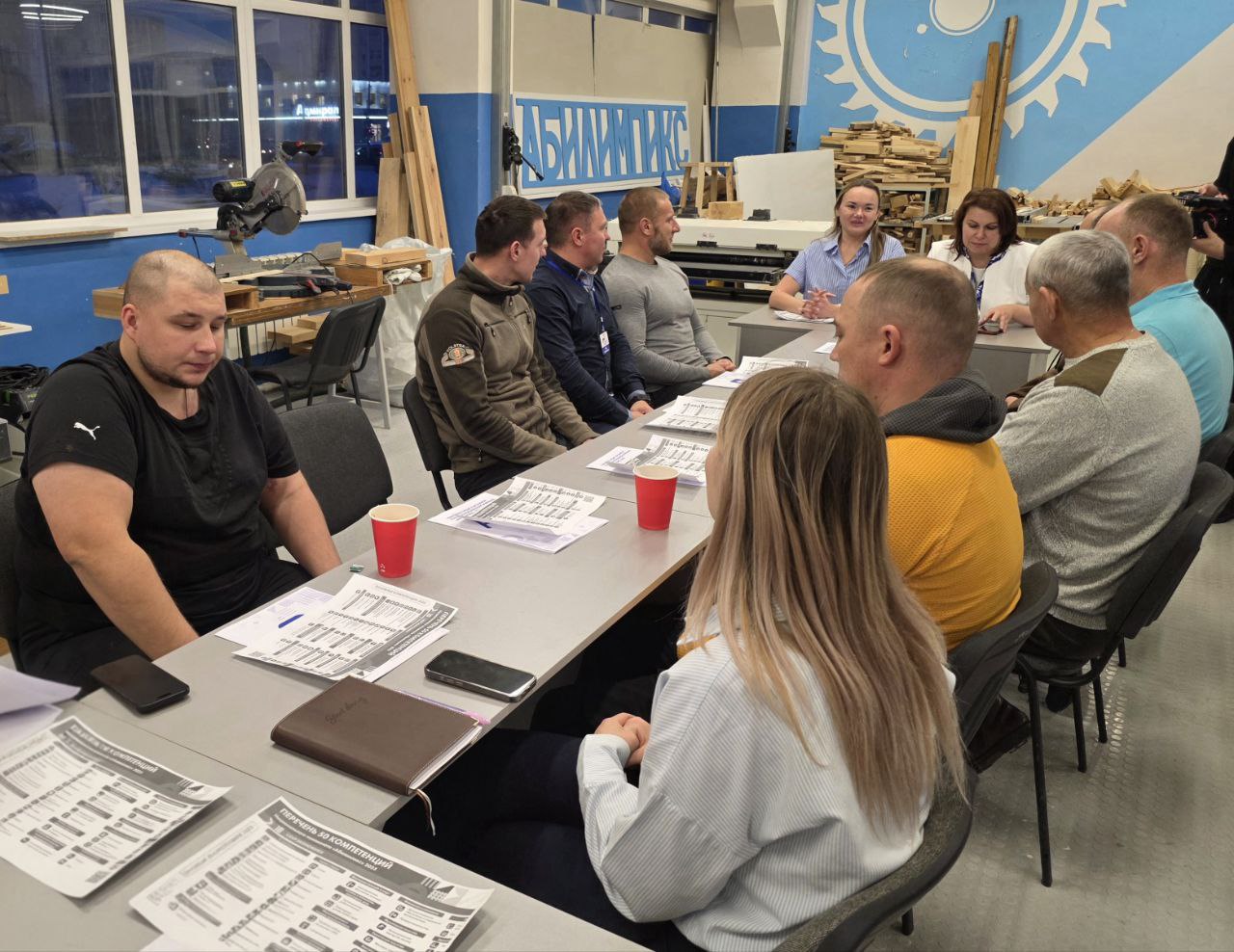 Ветераны СВО встретились в промышленном техникуме с руководителем движения «Абилимпикс» и мастерами производственного обучения Ветераны СВО встретились в промышленном техникуме с руководителем движения «Абилимпикс» и мастерами производственного обучения