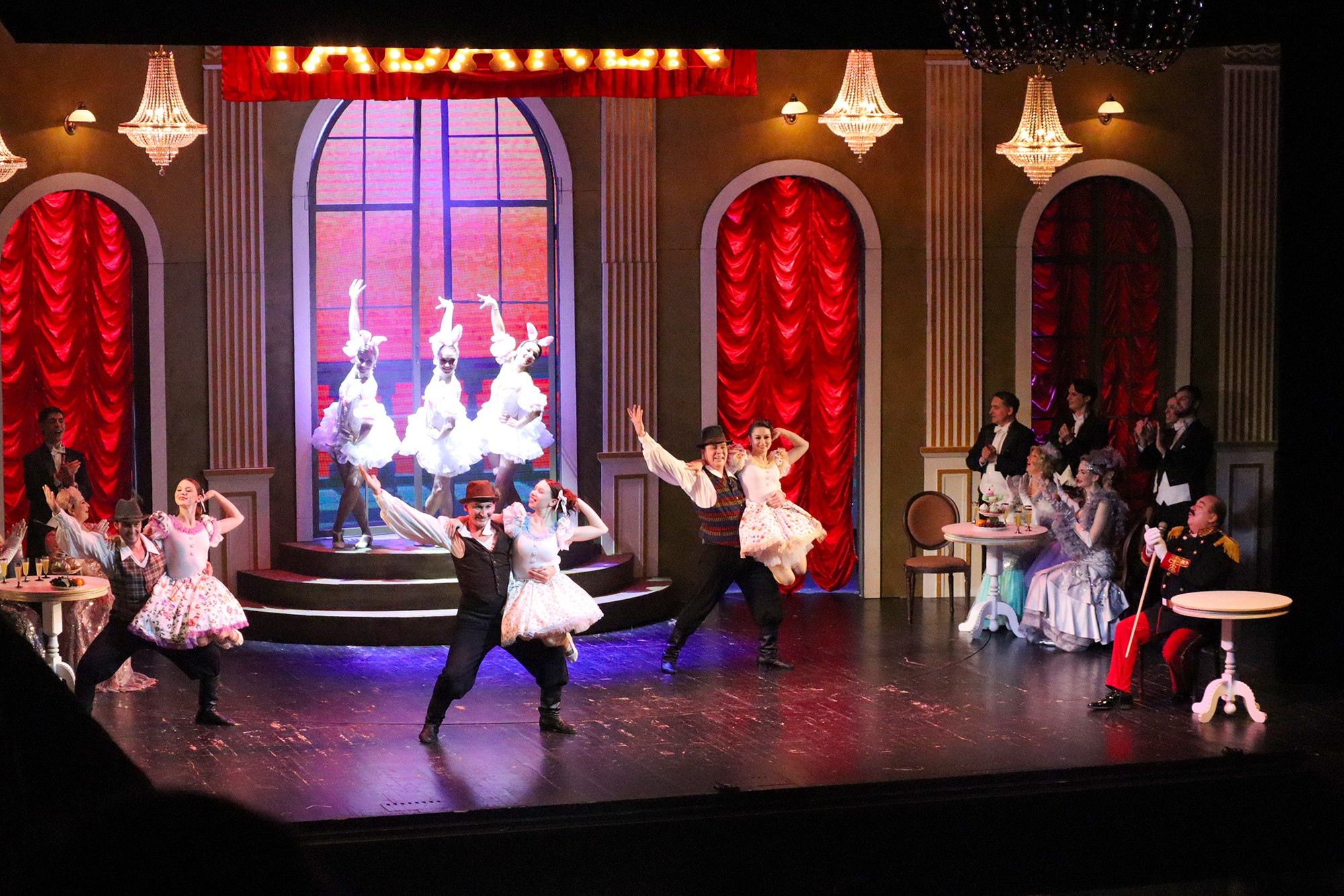 В Магаданском музыкальном и драматическом театре состоялась яркая и изысканная премьера оперетты Имре Кальмана «Марица» В Магаданском музыкальном и драматическом театре состоялась яркая и изысканная премьера оперетты Имре Кальмана «Марица»