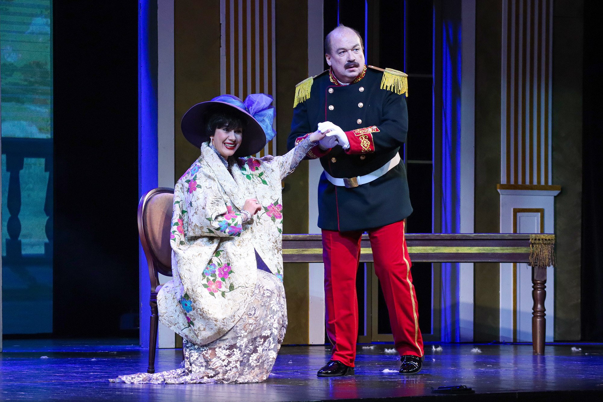 В Магаданском музыкальном и драматическом театре состоялась яркая и изысканная премьера оперетты Имре Кальмана «Марица» В Магаданском музыкальном и драматическом театре состоялась яркая и изысканная премьера оперетты Имре Кальмана «Марица»