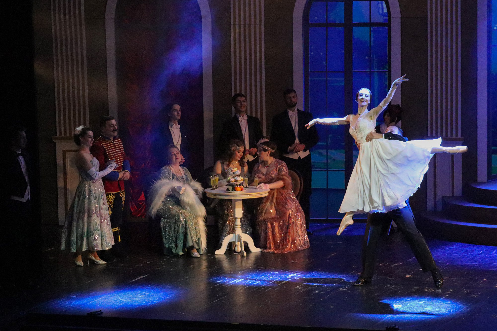 В Магаданском музыкальном и драматическом театре состоялась яркая и изысканная премьера оперетты Имре Кальмана «Марица» В Магаданском музыкальном и драматическом театре состоялась яркая и изысканная премьера оперетты Имре Кальмана «Марица»