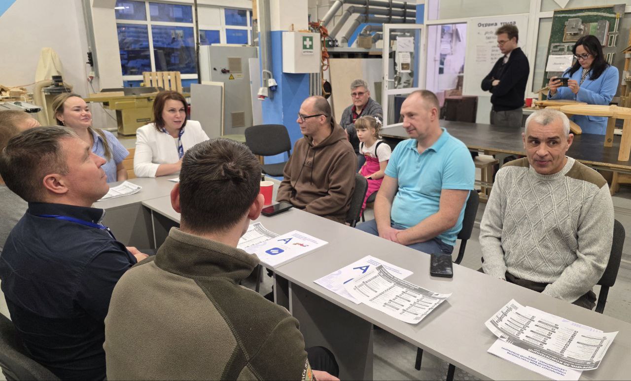 Ветераны СВО встретились в промышленном техникуме с руководителем движения «Абилимпикс» и мастерами производственного обучения Ветераны СВО встретились в промышленном техникуме с руководителем движения «Абилимпикс» и мастерами производственного обучения