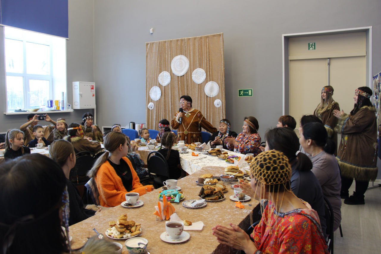 В Стекольном прошла встреча «Хранители семейных традиций» В Стекольном прошла встреча «Хранители семейных традиций»