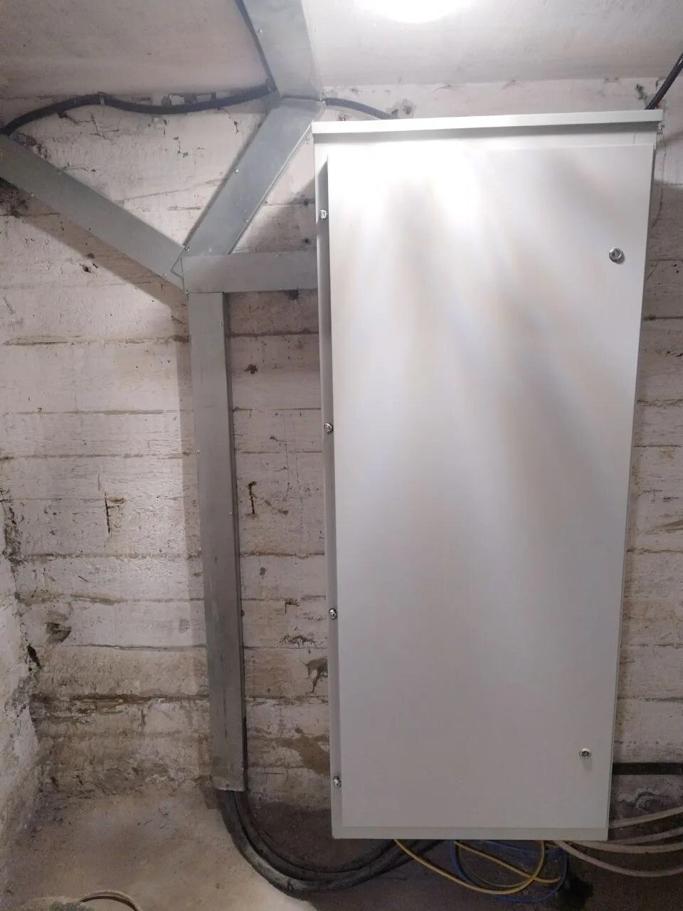 Продолжаются капитальные ремонты в многоквартирных жилых домах Магаданской области