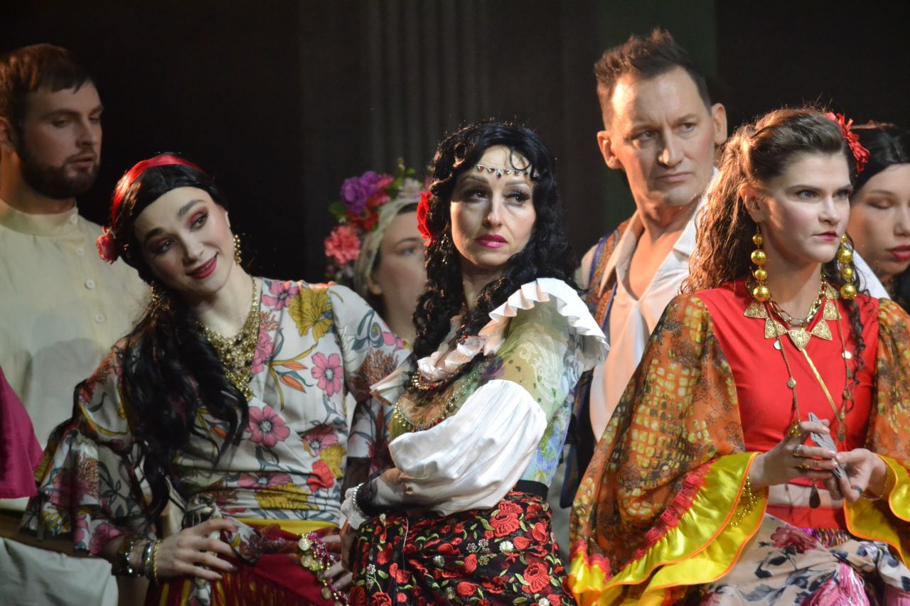 Премьера оперетты «Марица» прошла в Магадане Премьера оперетты «Марица» прошла в Магадане