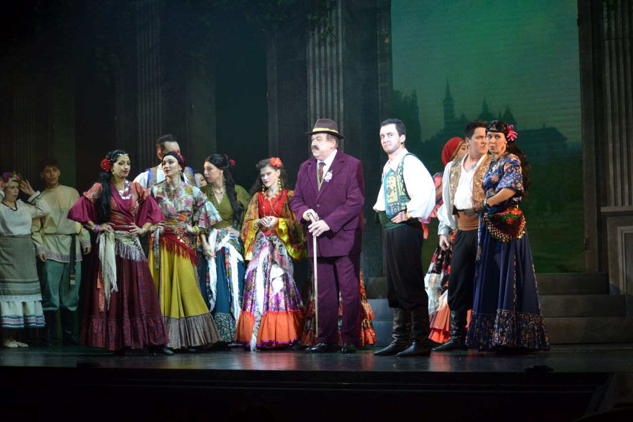 Премьера оперетты «Марица» прошла в Магадане Премьера оперетты «Марица» прошла в Магадане