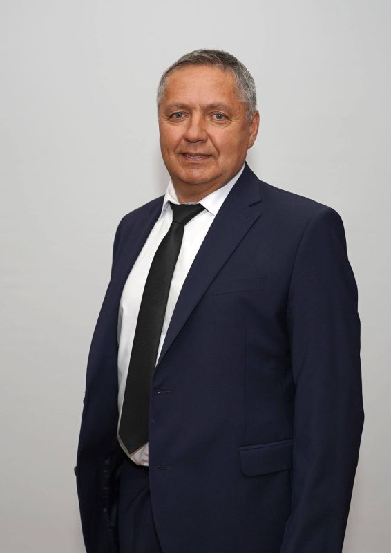 В рамках декады приема граждан, приуроченной к дню рождения партии «ЕДИНАЯ РОССИЯ», депутат Магаданской городской Думы (по избирательному округу № 16) Казаков Владимир Петрович проведет прием граждан по следующему графику: