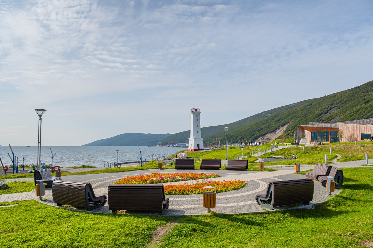 Лариса Поликанова: Более 1,5 тысячи кустарников, свыше 350 деревьев и 180 тысяч цветов украсили Магадан в сезоне благоустройства 2025 года Лариса Поликанова: Более 1,5 тысячи кустарников, свыше 350 деревьев и 180 тысяч цветов украсили Магадан в сезоне благоустройства 2025 года