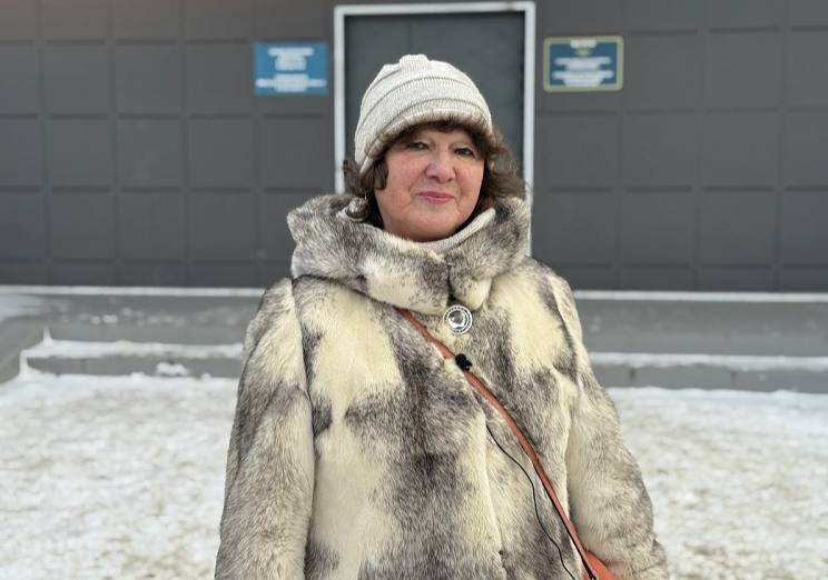 В Магадане полицейский со служебной собакой в свой выходной помог пенсионерке найти утерянные на сопке документы, деньги и ключи от квартиры В Магадане полицейский со служебной собакой в свой выходной помог пенсионерке найти утерянные на сопке документы, деньги и ключи от квартиры