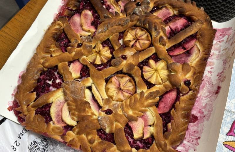 В Магадане полицейский со служебной собакой в свой выходной помог пенсионерке найти утерянные на сопке документы, деньги и ключи от квартиры В Магадане полицейский со служебной собакой в свой выходной помог пенсионерке найти утерянные на сопке документы, деньги и ключи от квартиры