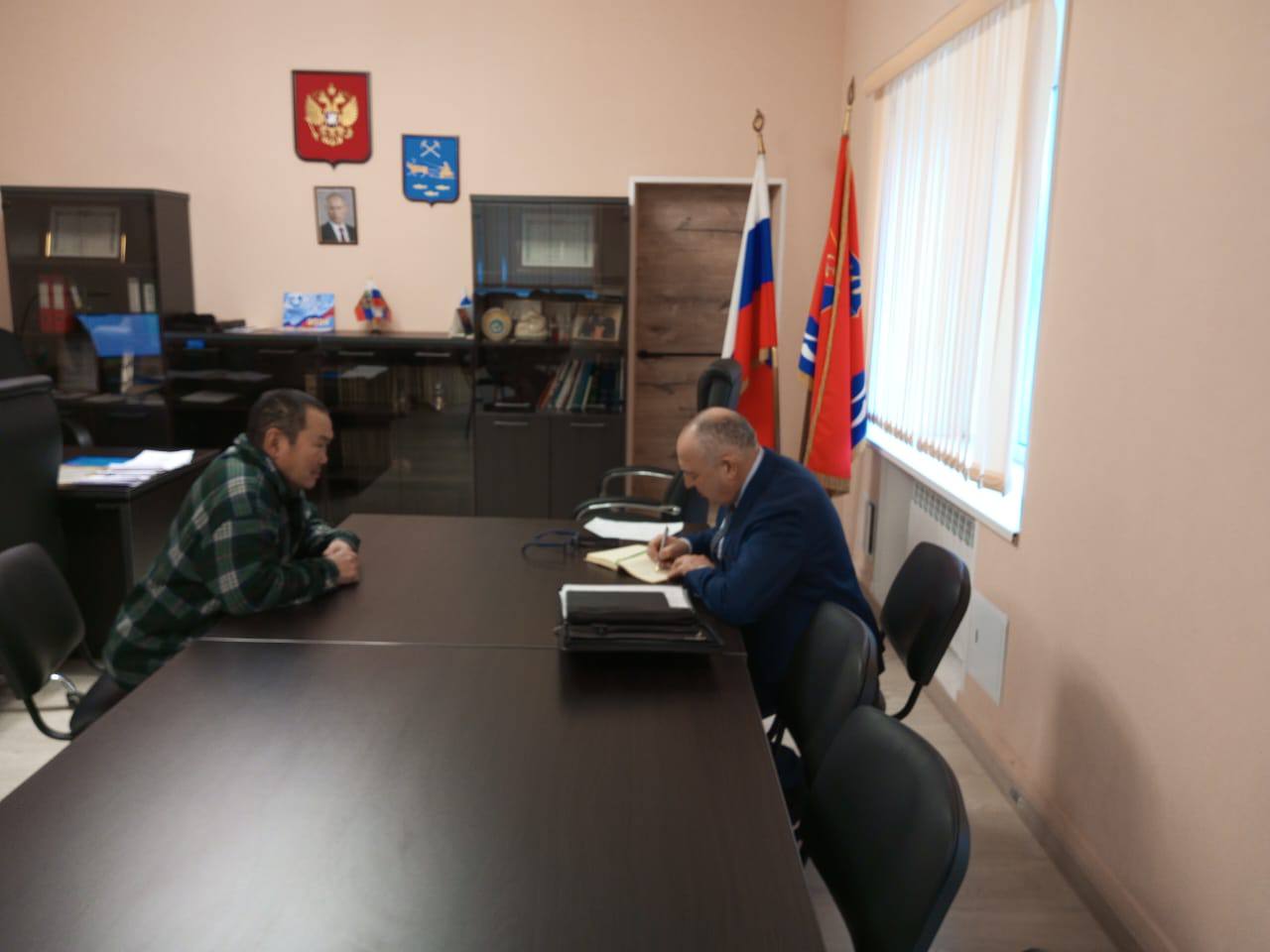 Юрий Гришан: Провёл прием по личным вопросам в поселке Эвенск Юрий Гришан: Провёл прием по личным вопросам в поселке Эвенск