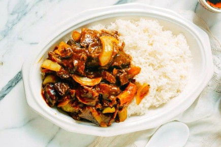 Тушеная говядина карри: волшебство пряностей в каждой порции