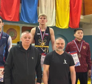 Колымчанин Иван Дунин стал мастером спорта по спортивной борьбе