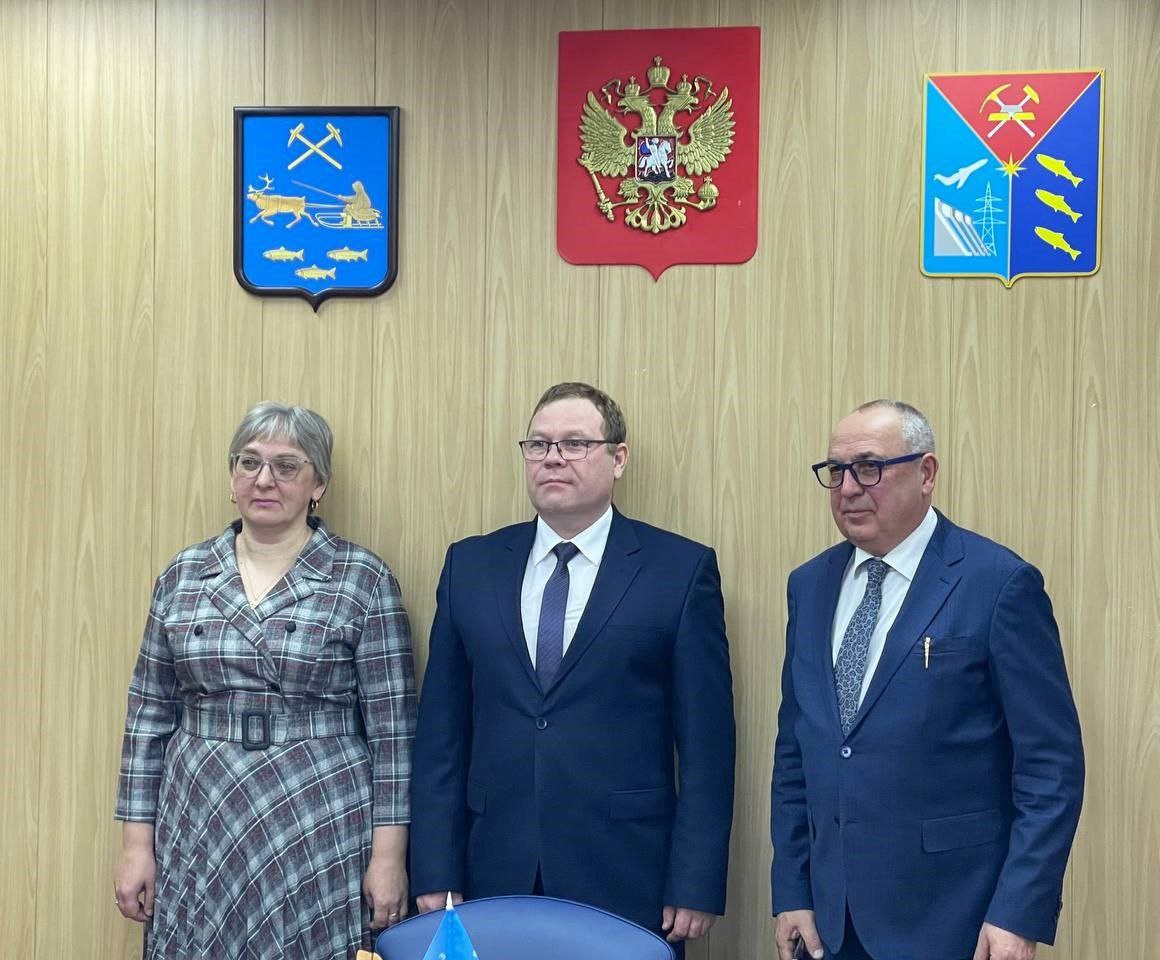 Сегодня Собрание представителей муниципалитета избрало Игоря Перминова главой Северо-Эвенского муниципального округа Сегодня Собрание представителей муниципалитета избрало Игоря Перминова главой Северо-Эвенского муниципального округа