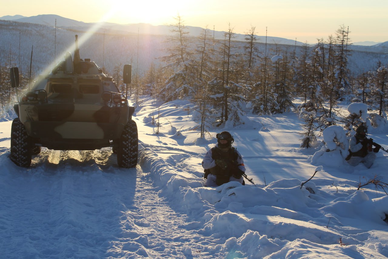 Магаданский ОМОН показал себя на больших учениях в Арктике Магаданский ОМОН показал себя на больших учениях в Арктике