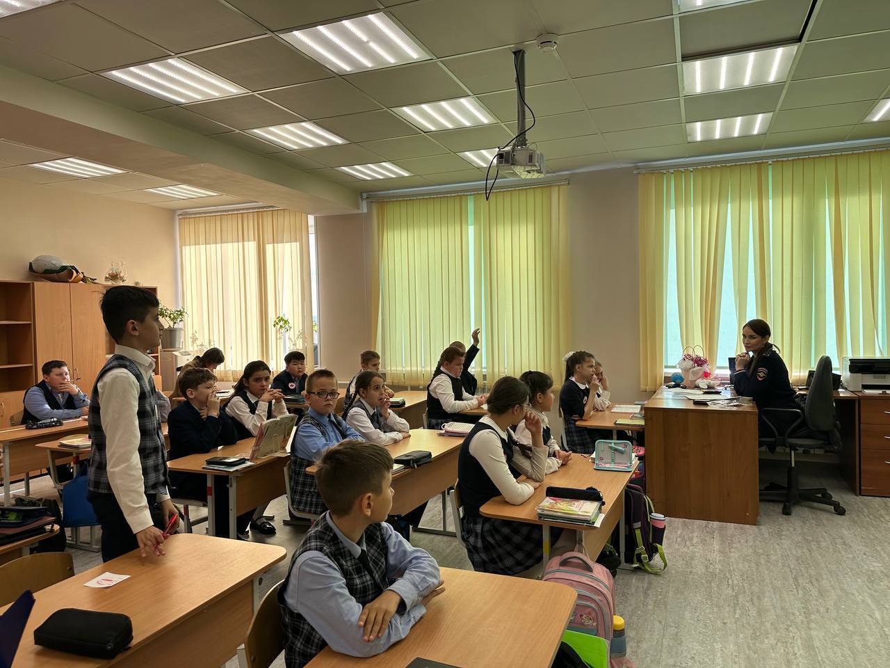 Комиссия по делам несовершеннолетних и защите их прав Магадана совместно с департаментом образования мэрии организует межведомственные Дни профилактики в школах колымской столицы Комиссия по делам несовершеннолетних и защите их прав Магадана совместно с департаментом образования мэрии организует межведомственные Дни профилактики в школах колымской столицы