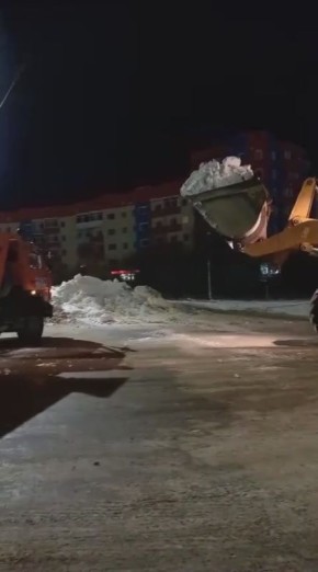 В Магадане городские службы ведут зимнее содержание областного центра в дневную и ночную смены