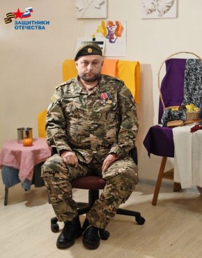 Студенты Магаданского колледжа искусств совместно с преподавателем приняли участие во Всероссийской акции «Портрет Героя 2025»