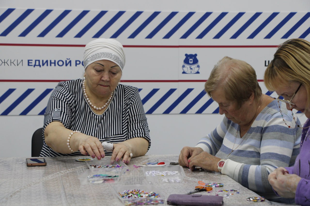 Очередную партию груза для отправки в зону проведения спецоперации собрали в Магадане Очередную партию груза для отправки в зону проведения спецоперации собрали в Магадане