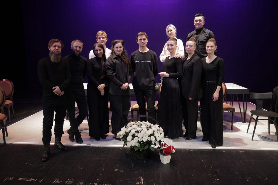 Спектакль Магаданского музыкального и драматического театра «Кукольный дом» вошел в число номинантов Российской национальной театральной премии «Золотая Маска» XXXII Конкурсного цикла (сезон 2024-2025)