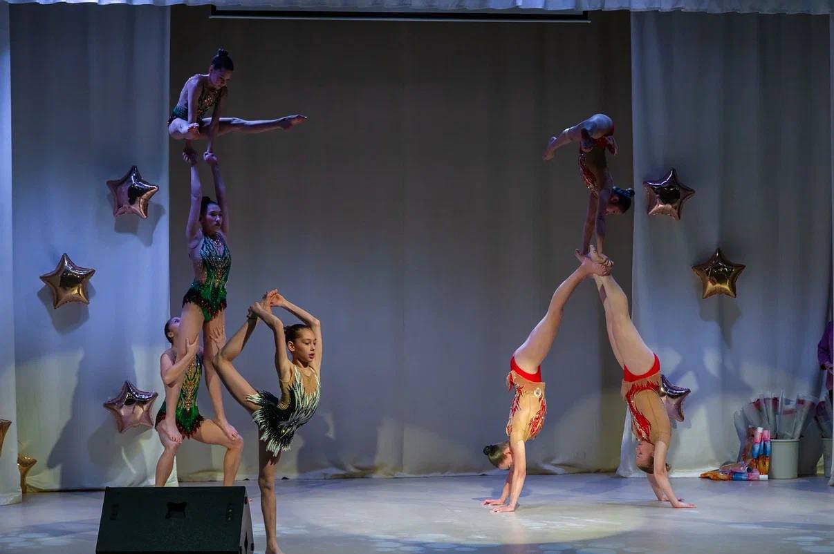 Лариса Поликанова: Накануне поздравили коллектив и воспитанников спортивной школы №1 с 70летием со дня основания Лариса Поликанова: Накануне поздравили коллектив и воспитанников спортивной школы №1 с 70летием со дня основания