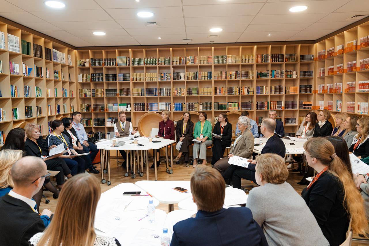 Сергей Носов: Руководители и управленческие команды образовательных организаций Магаданской области успешно завершили профессиональную стажировку на базе гимназии им. Е. М. Примакова Сергей Носов: Руководители и управленческие команды образовательных организаций Магаданской области успешно завершили профессиональную стажировку на базе гимназии им. Е. М. Примакова