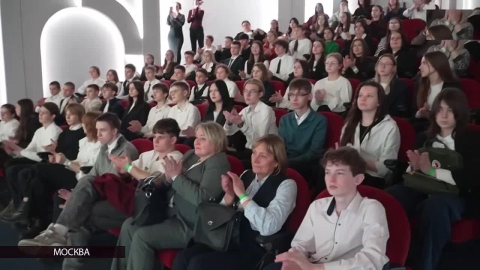 Магаданская область представила специальности на форуме школьников в Москве