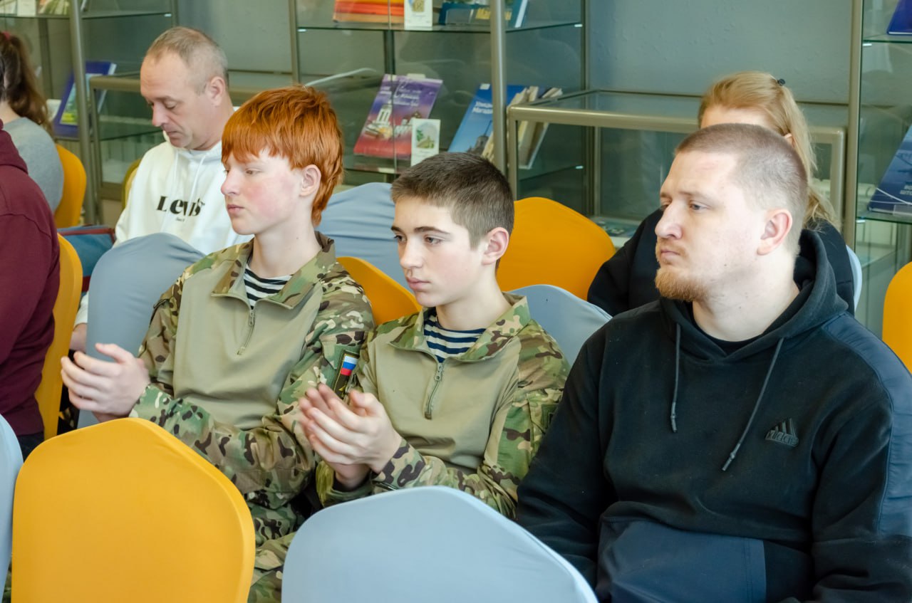 КОЛЫМА — НАДЁЖНЫЙ ТЫЛ!. В библиотеке имени А.С. Пушкина прошёл II Региональный благотворительный марафон «КОЛЫМА – НАДЁЖНЫЙ ТЫЛ» — тёплое, душевное и по-настоящему народное событие, объединившее колымчан всех возрастов ради... КОЛЫМА — НАДЁЖНЫЙ ТЫЛ!. В библиотеке имени А.С. Пушкина прошёл II Региональный благотворительный марафон «КОЛЫМА – НАДЁЖНЫЙ ТЫЛ» — тёплое, душевное и по-настоящему народное событие, объединившее колымчан всех возрастов ради...