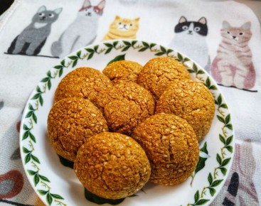 Овсяное печенье с кунжутом: вкусное и полезное угощение