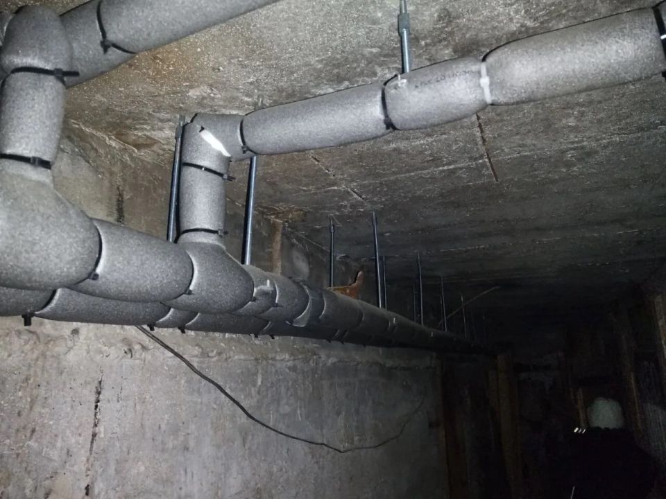 Завершен капитальный ремонт системы водоснабжения и водоотведения еще одного многоквартирного жилого дома в Магадане