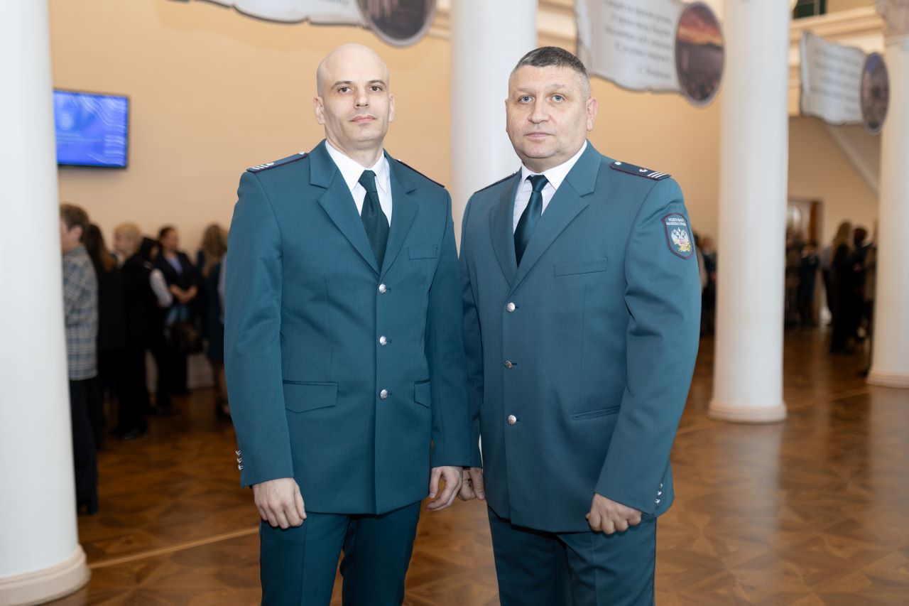 Сотрудники Управления федеральной налоговой службы региона отметили профессиональный праздник Сотрудники Управления федеральной налоговой службы региона отметили профессиональный праздник