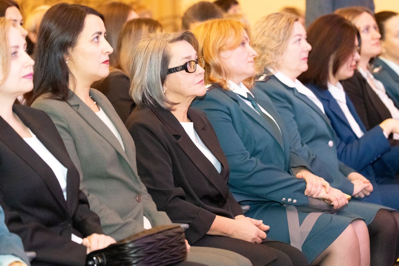 Сотрудники Управления федеральной налоговой службы региона отметили профессиональный праздник Сотрудники Управления федеральной налоговой службы региона отметили профессиональный праздник