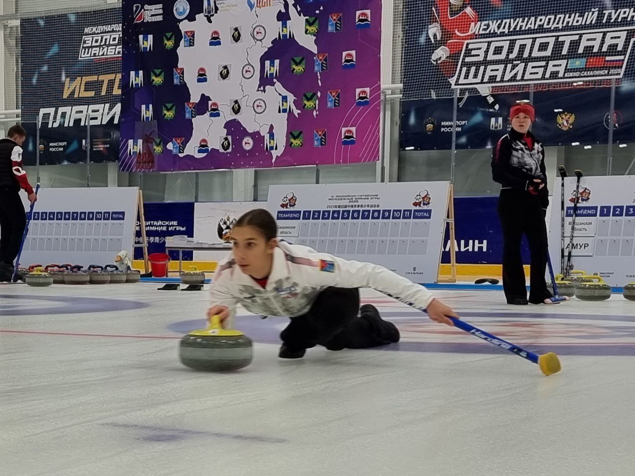 В Южно-Сахалинске завершилось Первенство по кёрлингу среди юношей и девушек до 17 лет В Южно-Сахалинске завершилось Первенство по кёрлингу среди юношей и девушек до 17 лет