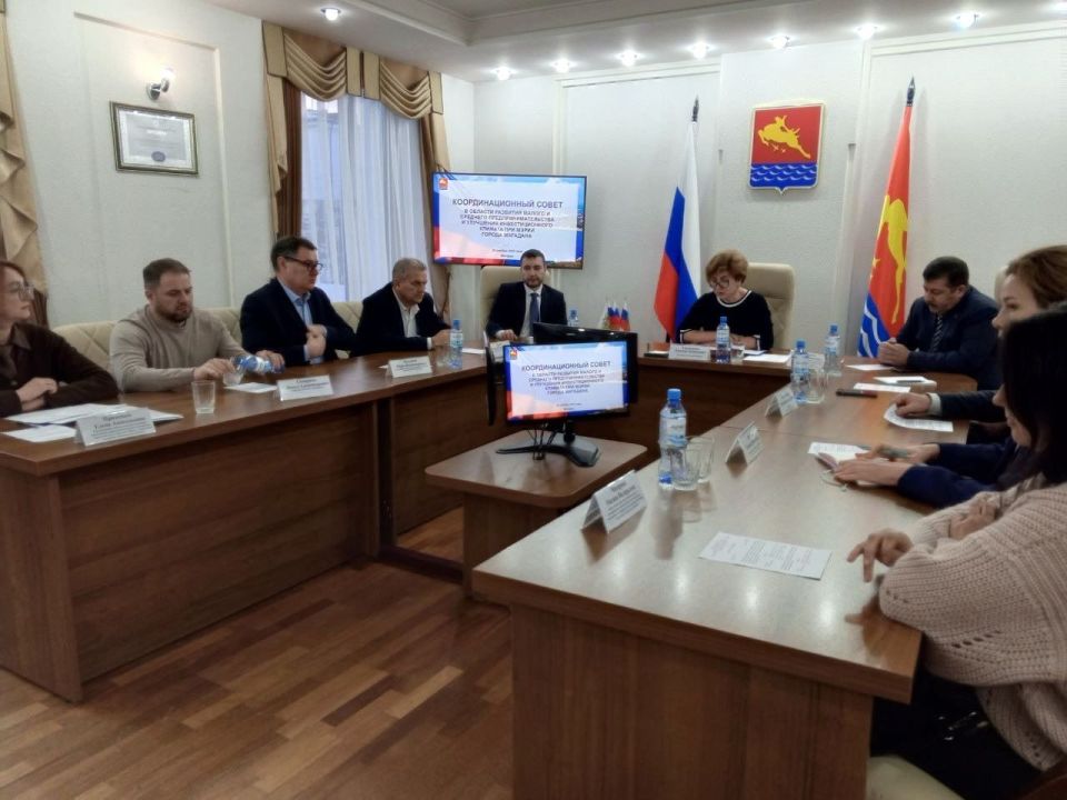 Борьбу с нарушениями трудового законодательства обсудили в Магадане