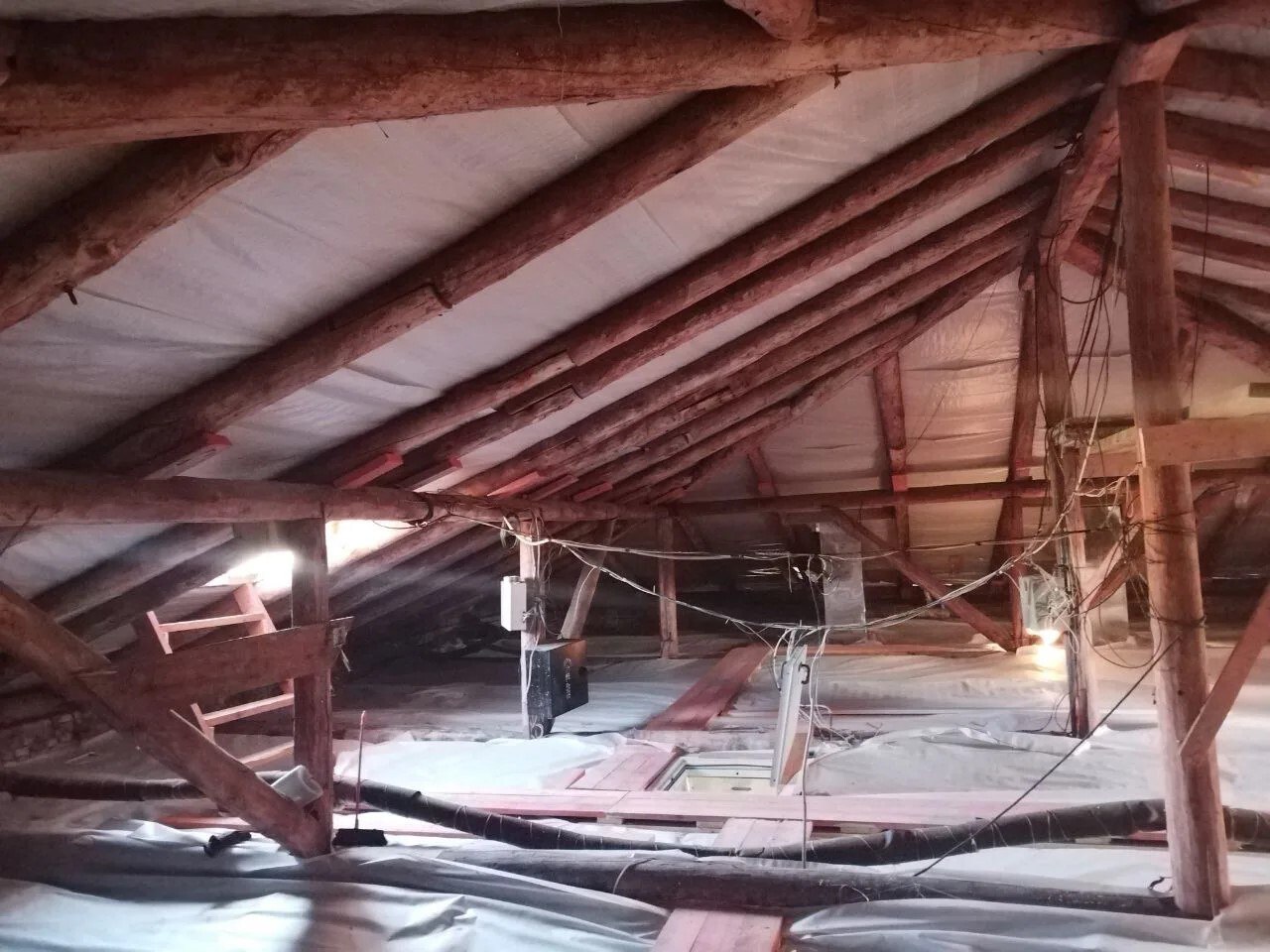 В рамках региональной программы капитального ремонта многоквартирных домов на территории Магаданской области осуществлен капремонт крыши дома по адресу: г. Магадан, ул. Портовая, д. 5 В В рамках региональной программы капитального ремонта многоквартирных домов на территории Магаданской области осуществлен капремонт крыши дома по адресу: г. Магадан, ул. Портовая, д. 5 В