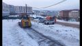 В Магадане 28 ноября техника ГЭЛУД и КЗХ расширяет проезжую часть и тротуары, вывозит снег, ведет противогололедную обработку