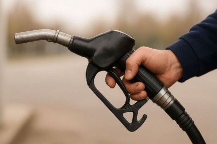 Сбалансированную ценовую политику по стоимости автомобильного топлива вырабатывают в Магаданской области