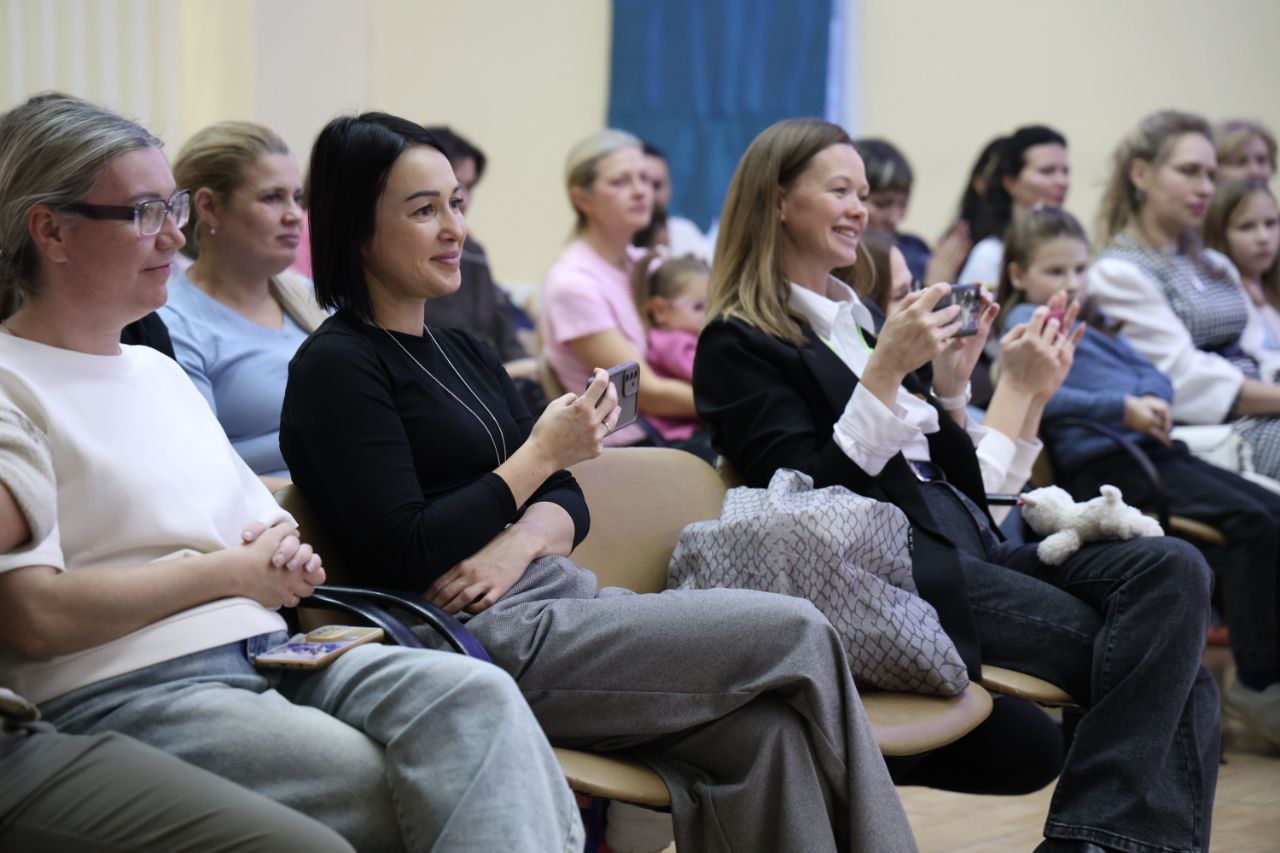 Фестиваль для мам прошел во Дворце детского и юношеского творчества Магадана Фестиваль для мам прошел во Дворце детского и юношеского творчества Магадана