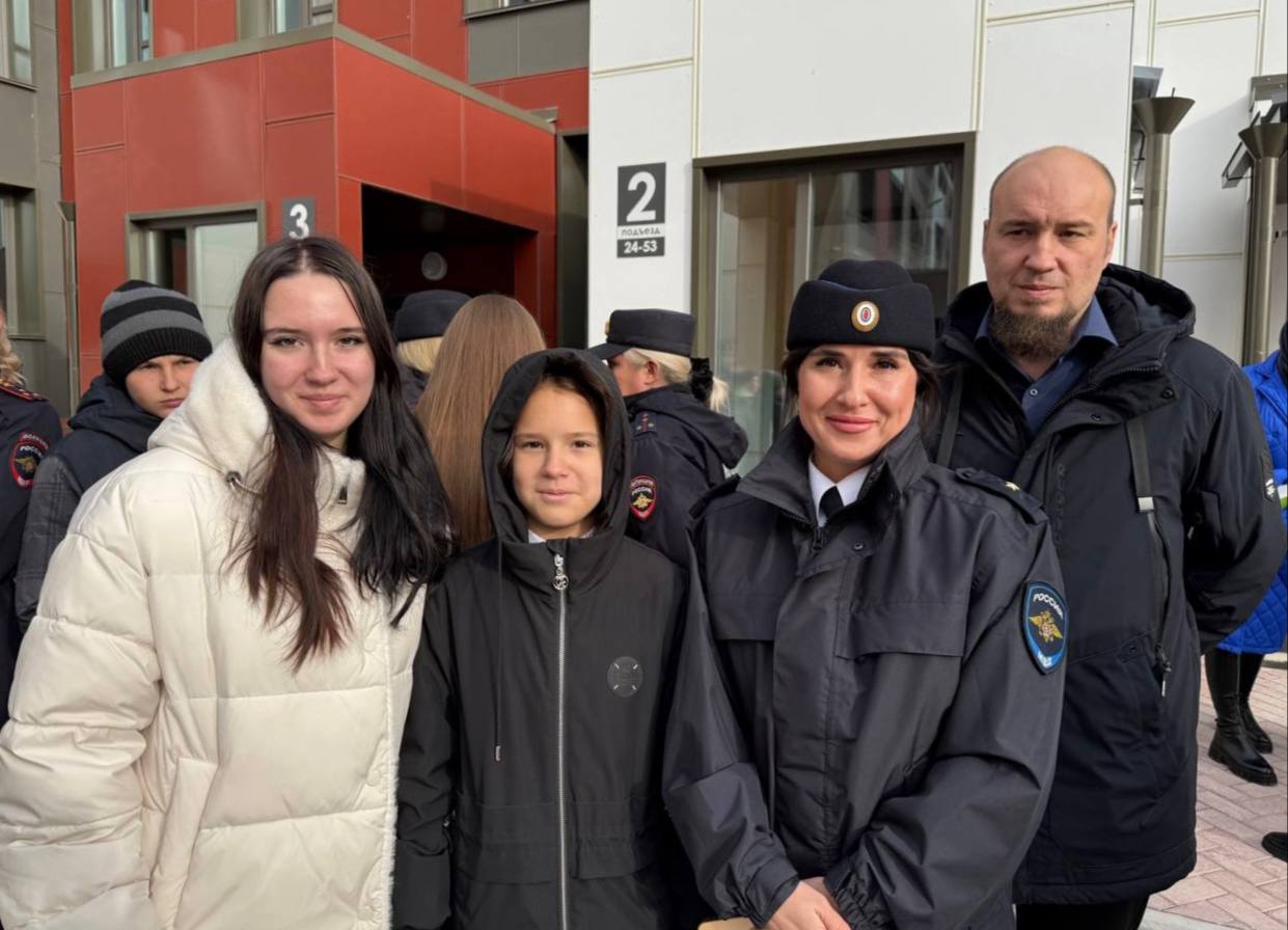 Ко Дню матери: фотокарточки сотрудниц органов внутренних дел Магаданской области и их замечательных деток Ко Дню матери: фотокарточки сотрудниц органов внутренних дел Магаданской области и их замечательных деток