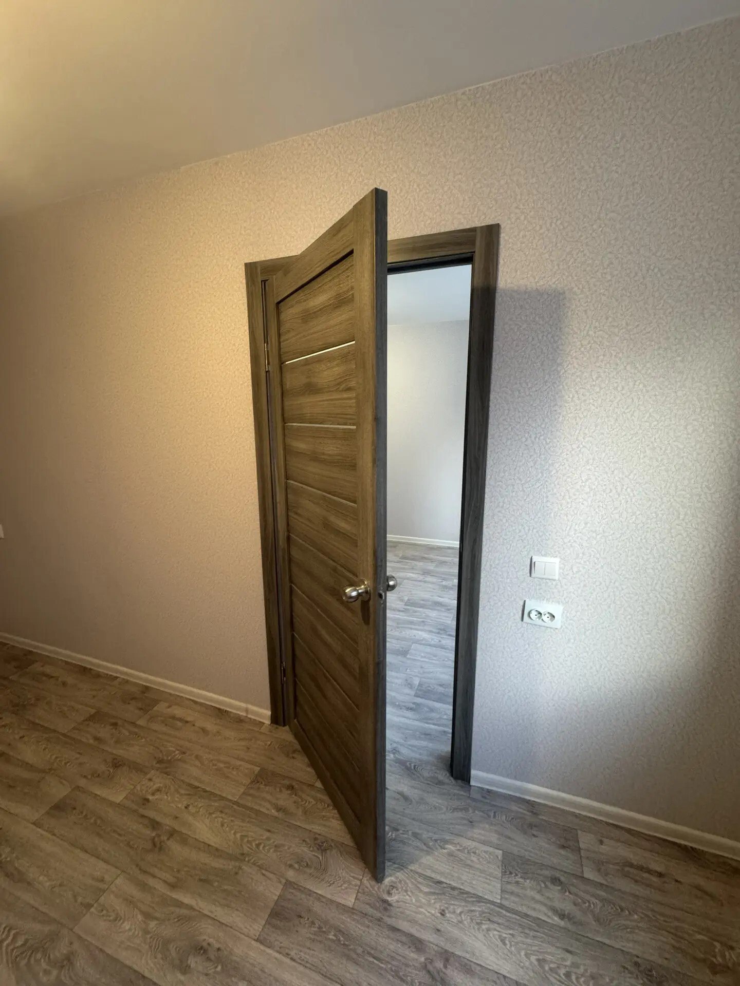 Сотрудники регионального минстроя приняли участие в работе комиссии по приемке квартиры после капитального ремонта Сотрудники регионального минстроя приняли участие в работе комиссии по приемке квартиры после капитального ремонта