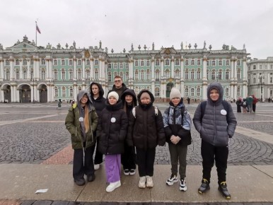 Колымские школьники вернулись из образовательной поездки в Санкт-Петербург