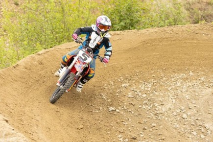 Магаданские мотоспортсмены получили спортивные и юношеские разряды