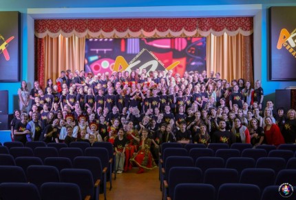В ДЮЦ «Северный Артек» завершилась областная творческая смена «АртСевАрт», которая собрала 158 юных колымчан 10–15 лет из Тенькинского, Ольского, Хасынского, Омсукчанского округов и Магадана